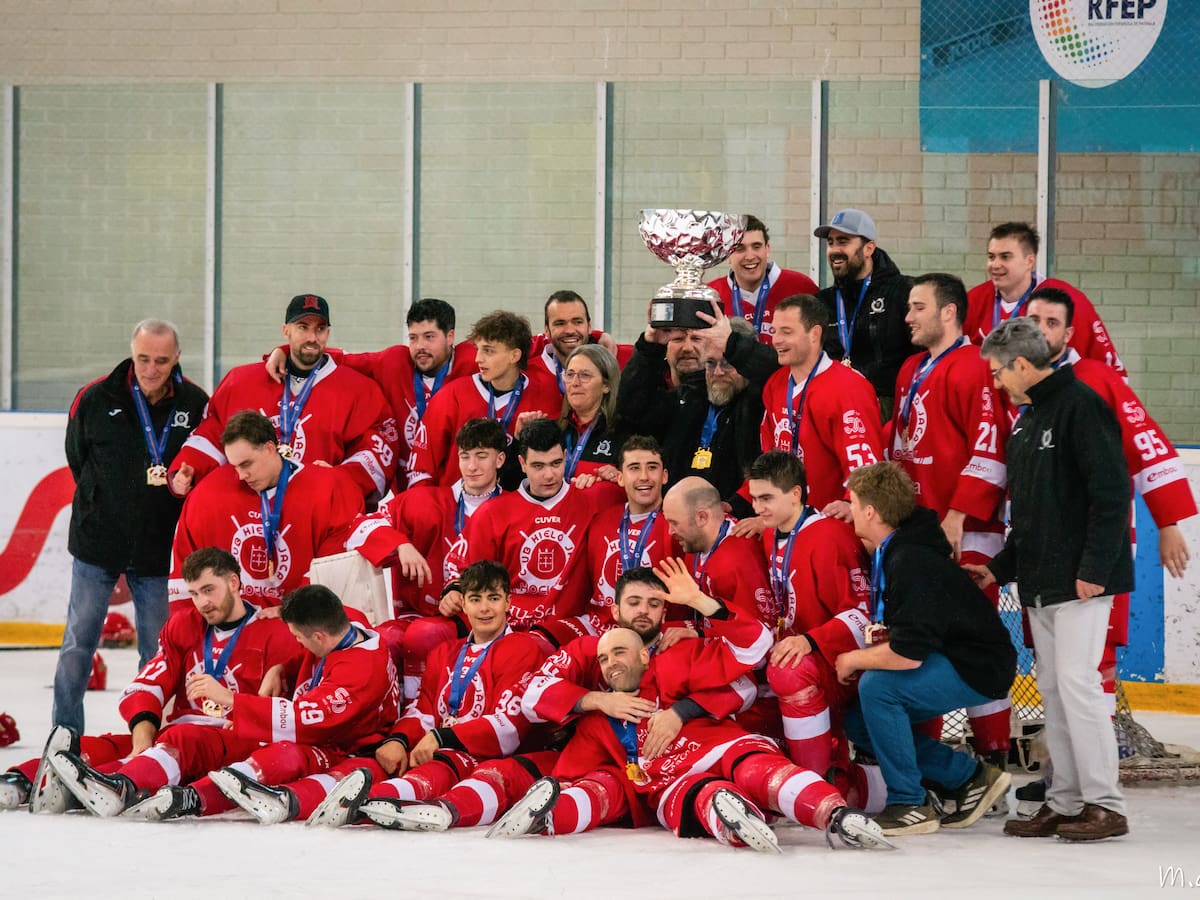 El C.H.Jaca conquista la Copa del Rey y firma el doblete esta temporada