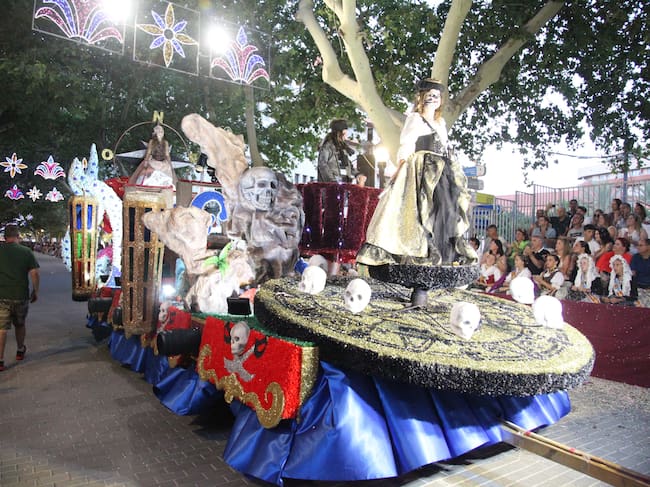 Falla Campaments, noveno premio de Carrozas 2023.