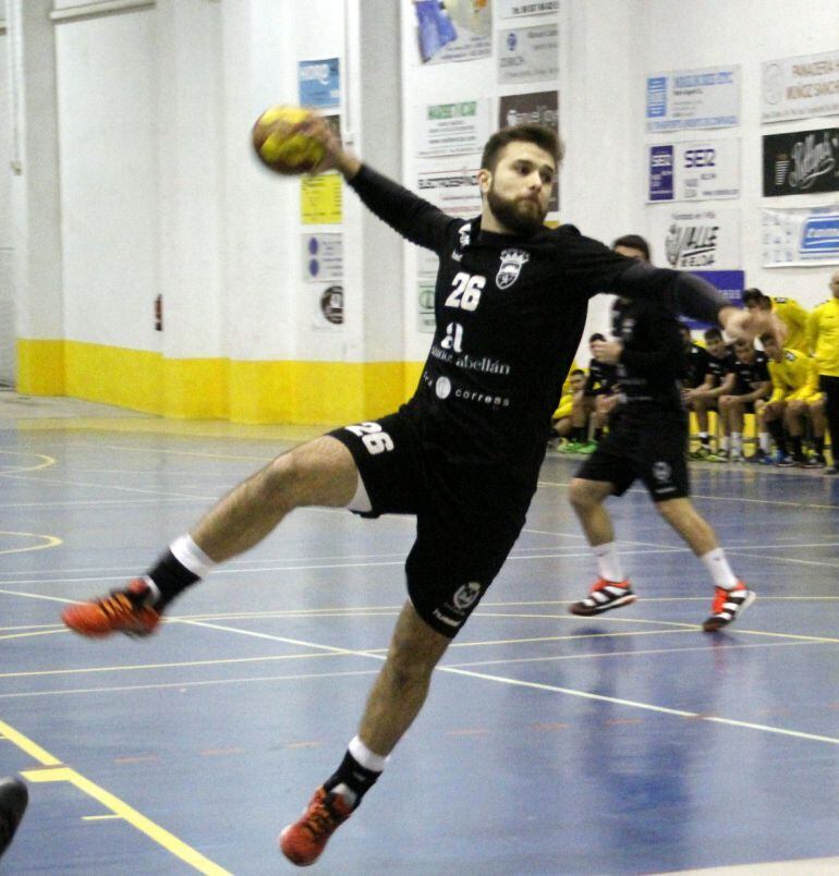 El Bm. Elda - C.E.E. tiene que seguir la buena racha