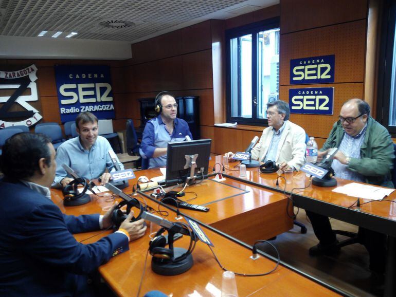 Los diferentes grupos políticos del Ayuntamiento de Zaragoza durante el debate de actualidad municipal Plaza Pública 