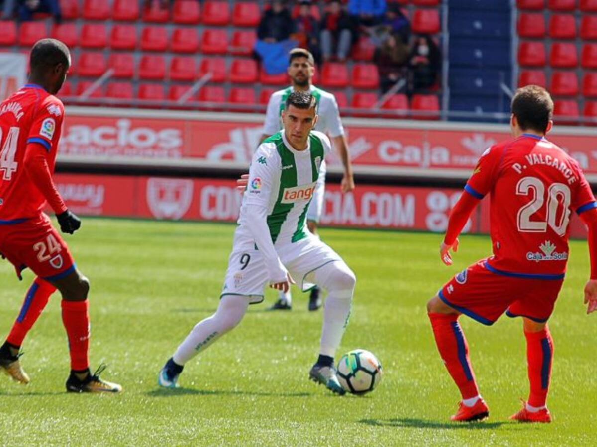 El Córdoba se complica la vida en un mal partido (2-1)