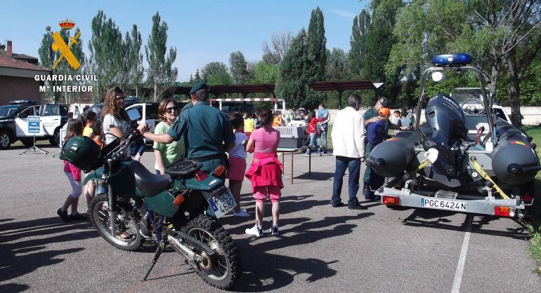 Exhibición de medios de la Guardia Civil.