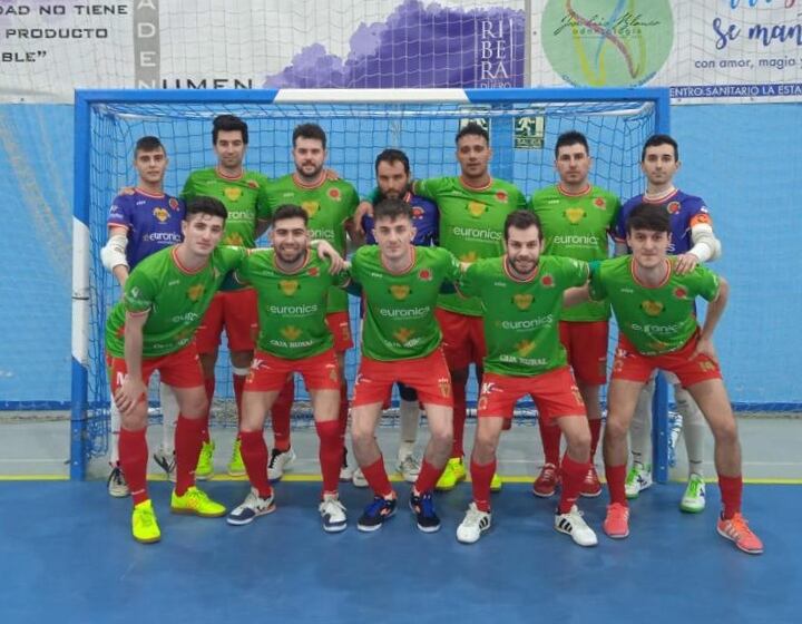 Equipo del Intersala Zamora en su visita a Venta de Baños