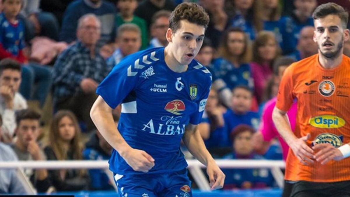 Viña Albali Valdepeñas salva una jornada más y solo quedan dos