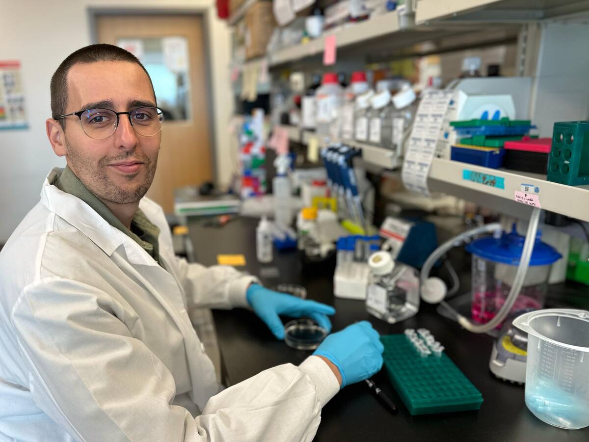 Entrevista al científico oscense Carlos Anerillas, investigador del envejecimiento celular