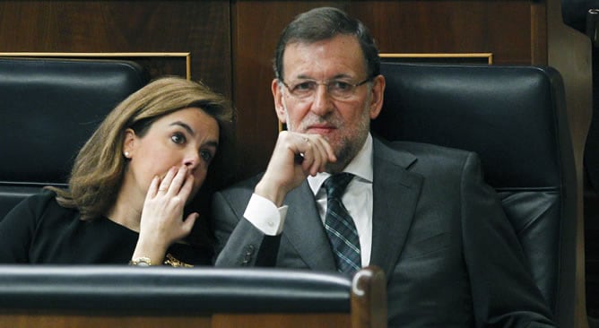 Soraya Sáenz de Santamaría y Mariano Rajoy, en el pleno del Congreso