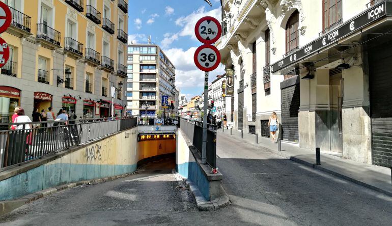 Calle de Madrid donde intentaron vender la droga a los policías de paisano