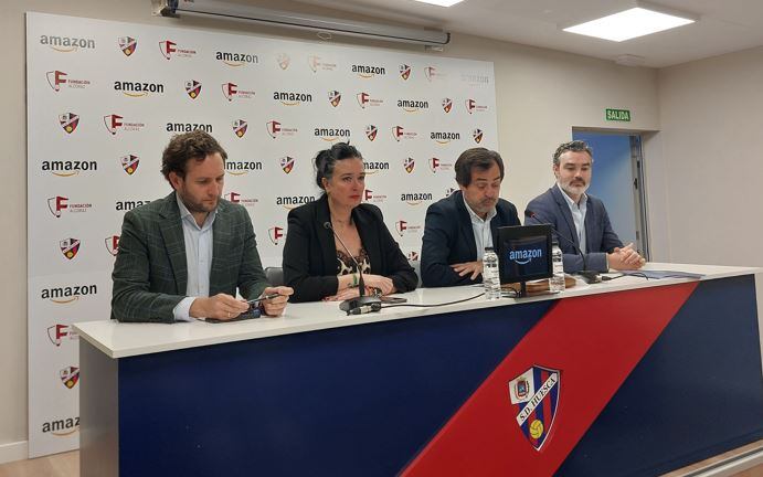 Isaac Claver, Lorena Orduna, Ricardo Mur y Carlos Valdés, en la presentación del Toeneo de Fútbol Base Amazon Cup