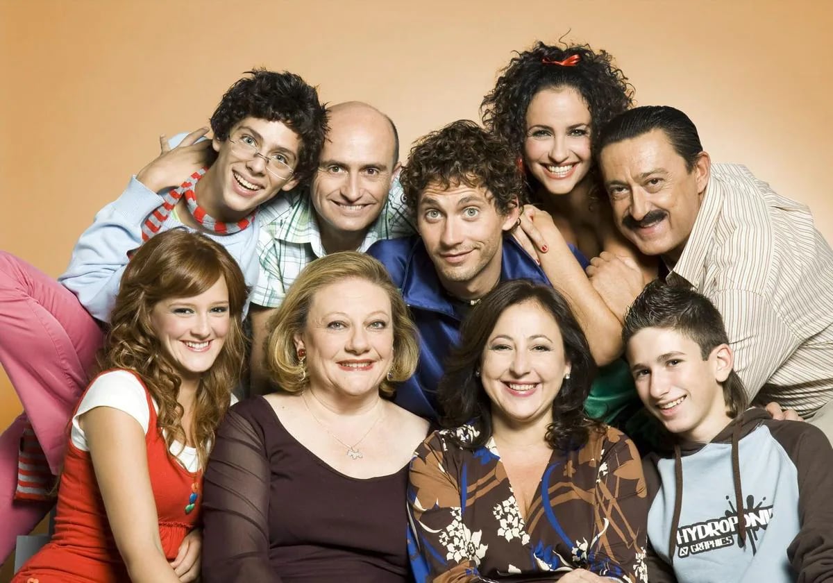 Imagen promocional de la serie Aida de Telecinco