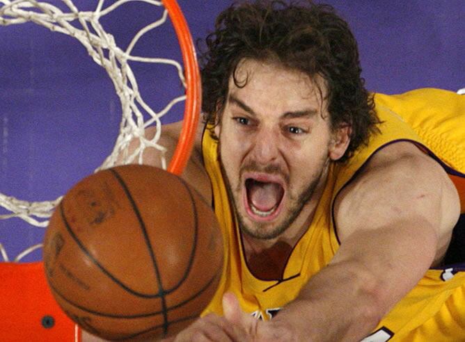 Pau Gasol, durante un partido con los Lakers