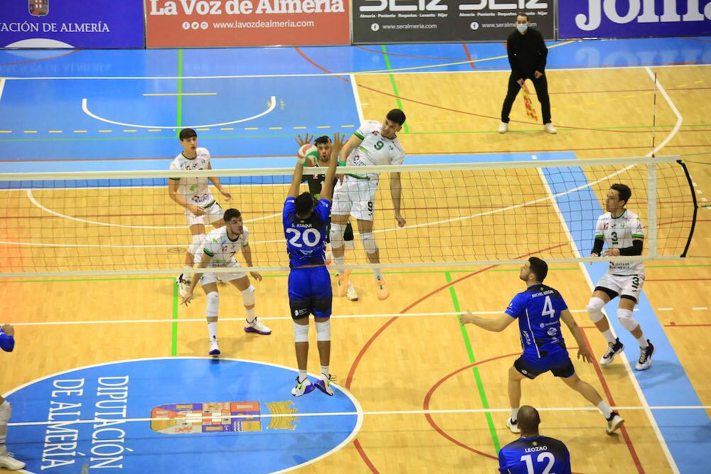 Unicaja no dio opciones a su rival en el Moisés Ruiz.