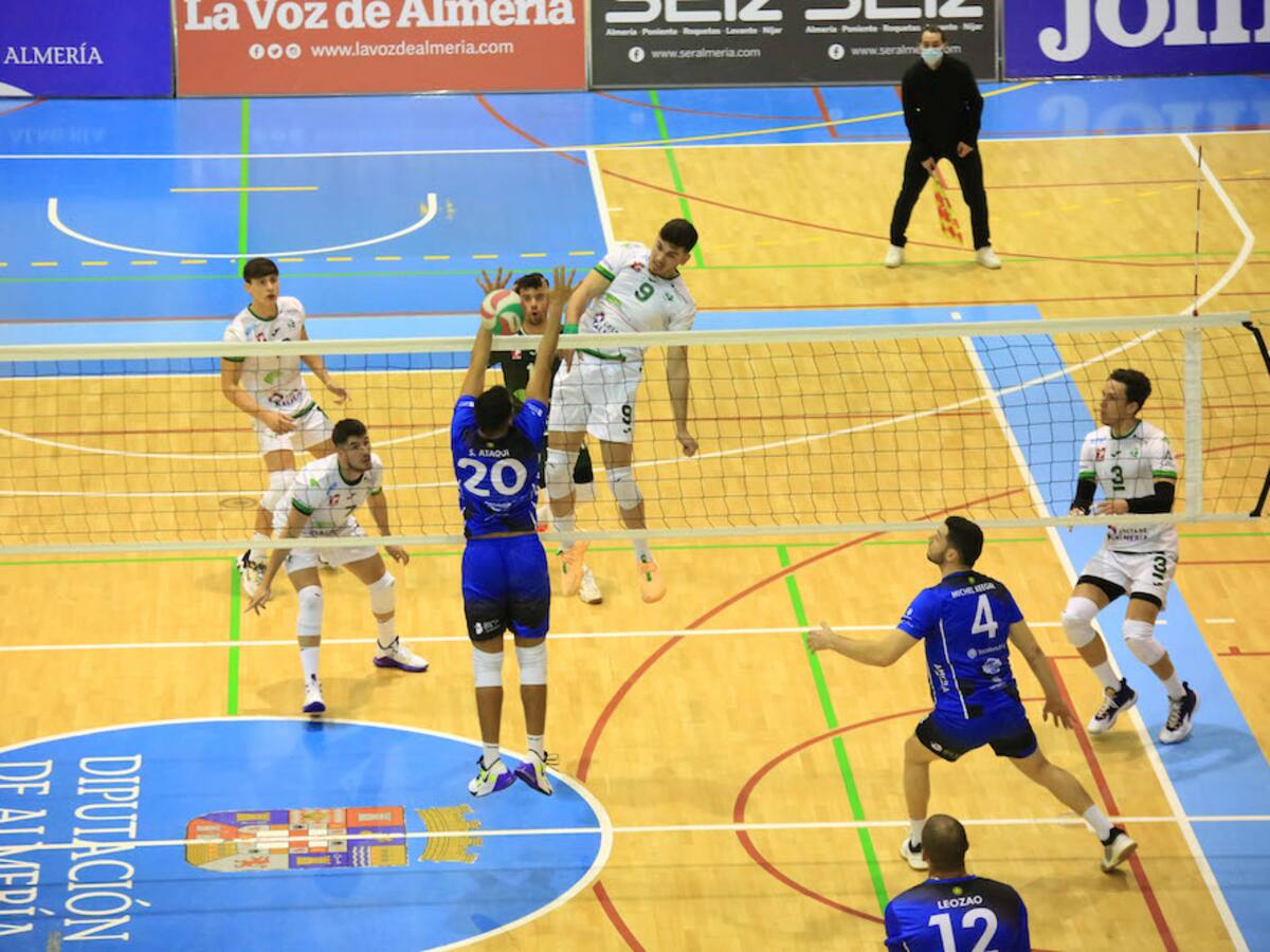 (3-0): Unicaja Costa de Almería vuelve a la cima