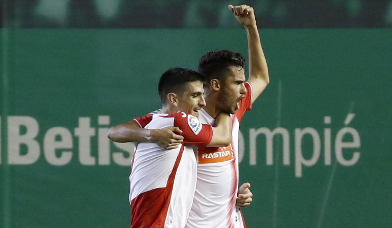 Diego Reyes celebra el gol de la victoria