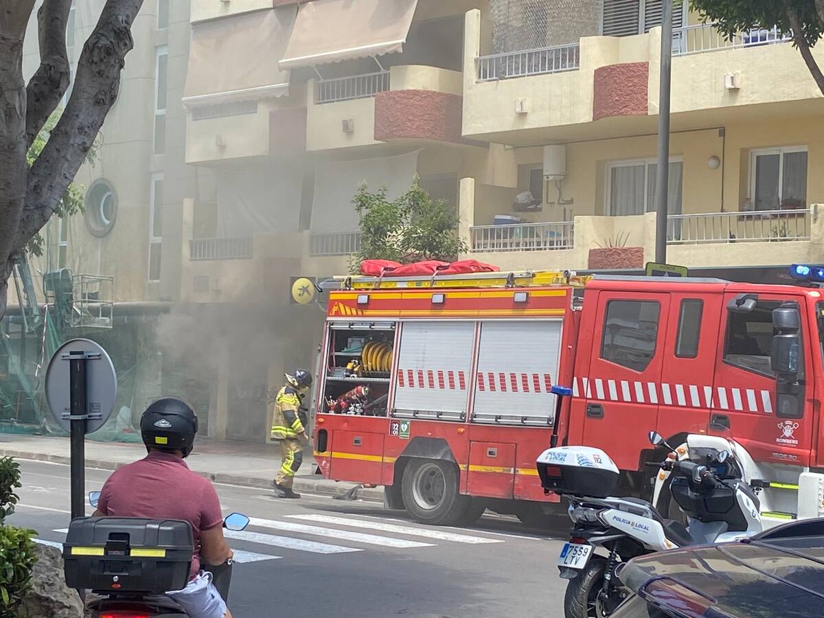 Evacuado un edificio de Figueretes por el incendio en un cuadro eléctrico