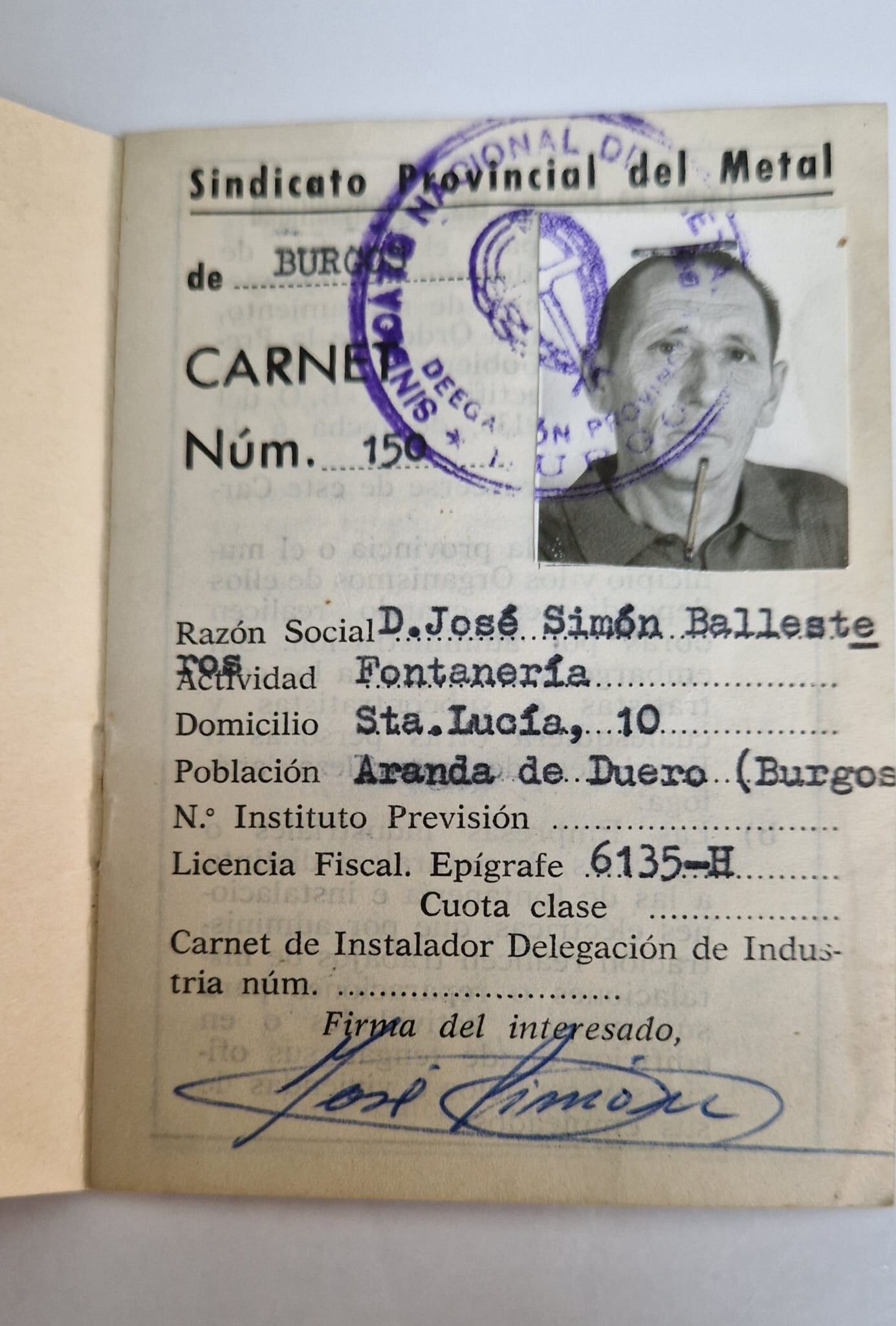 Carnet de instalador de José Simón, fundador de la empresa