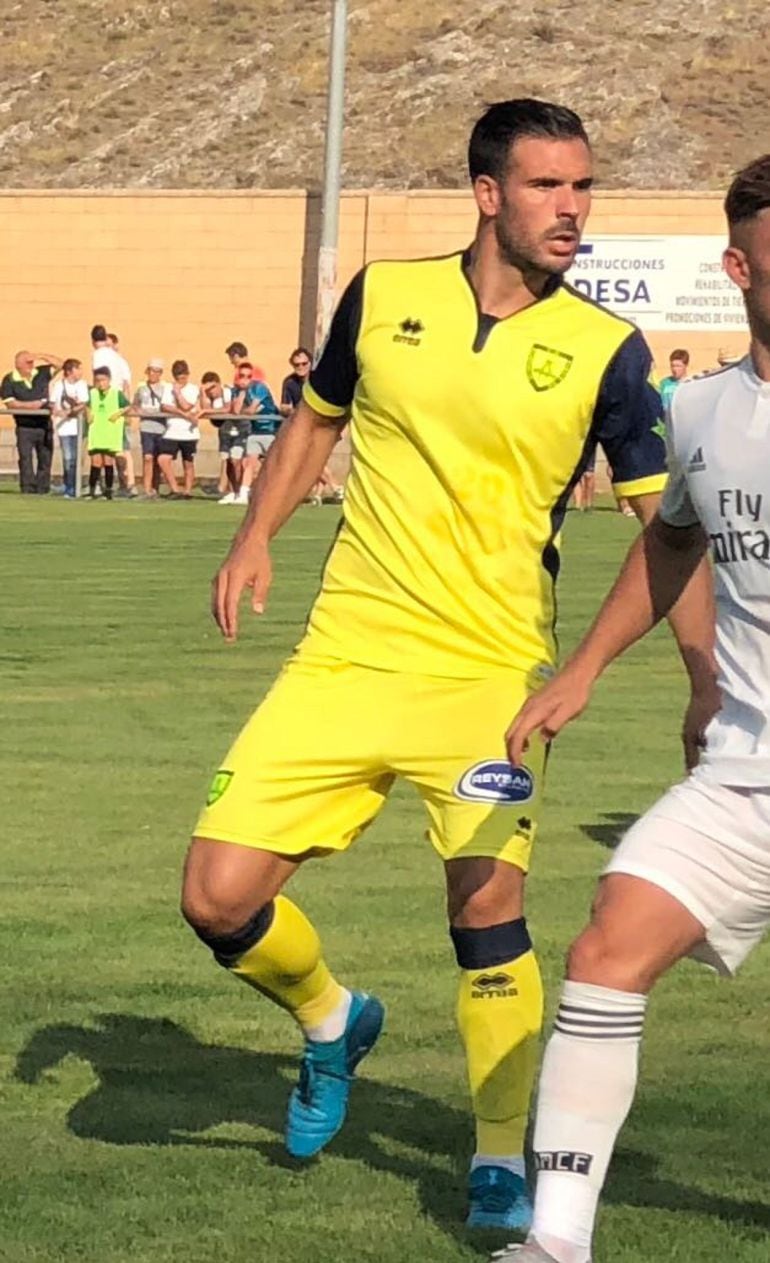 Pichu Atienza, durante el partido de pretemporada ante el Real Madrid-Castilla en Ágreda.