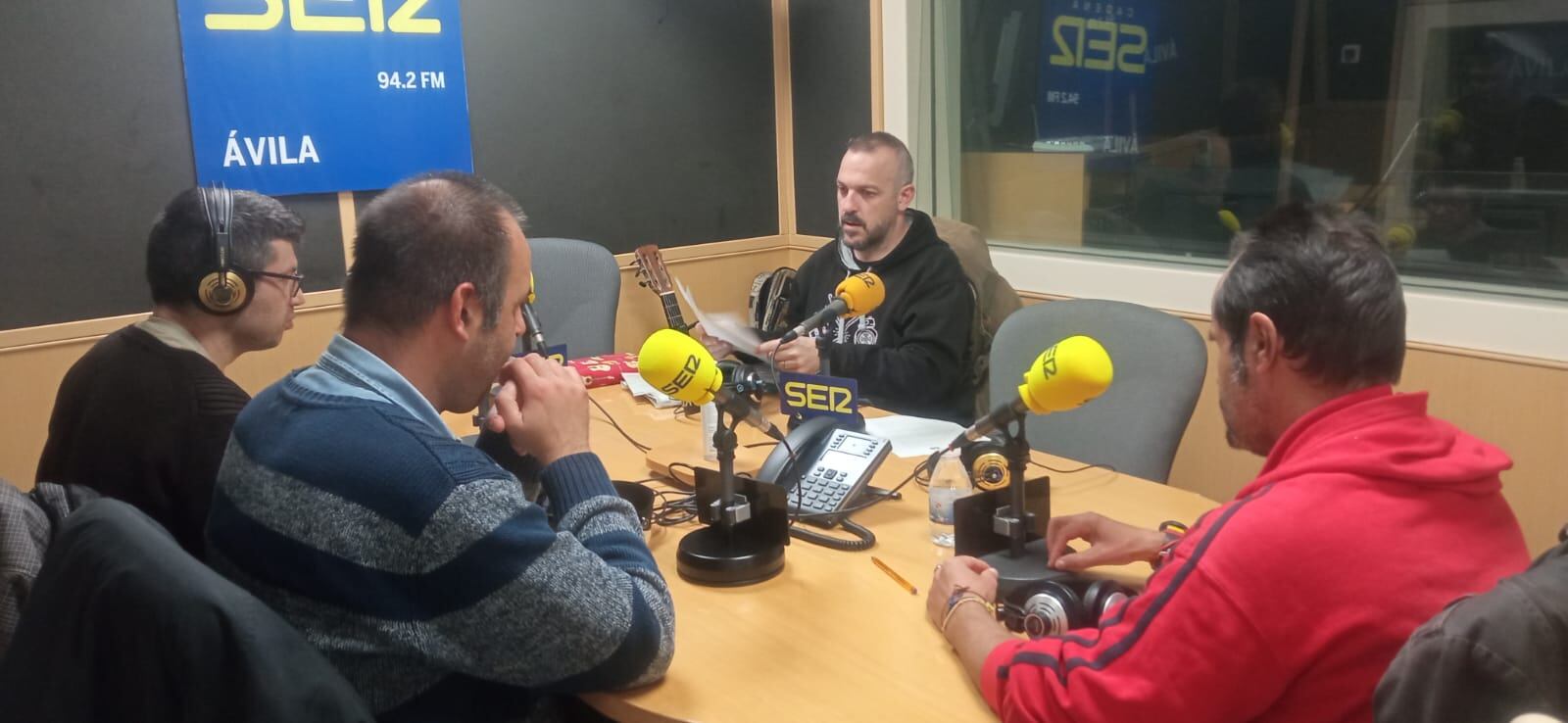 Gustavo Garzón con José Manuel, Germán y Fernando