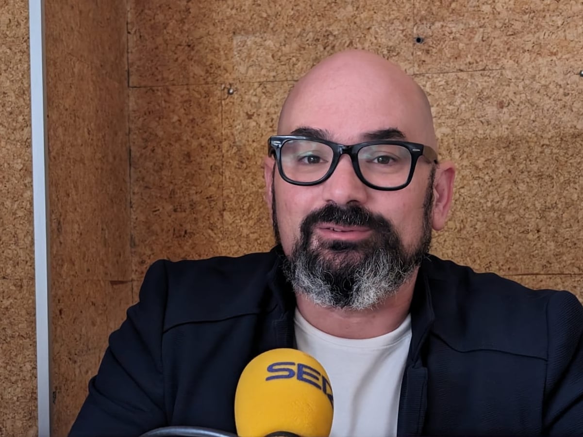 Efrén Castro, Vicepresidente de la Diputación de Lugo, en los estudios de Radio Lugo Cadena SER