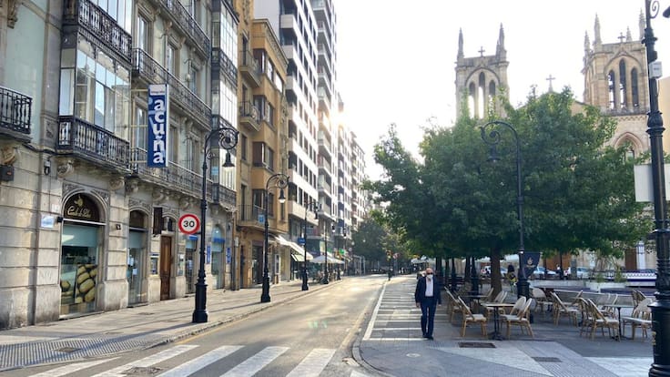 Asturias adelanta su toque de queda a las 22 horas y el cierre de hostelería y comercio a las 20