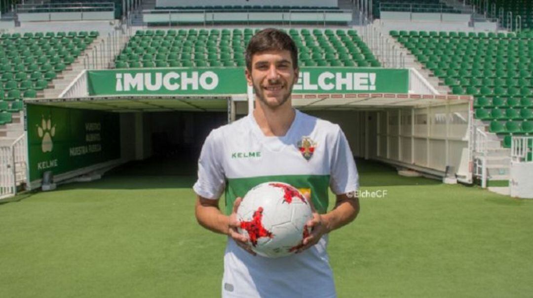 Redru deja el Elche para recalar en el Racing de Santander