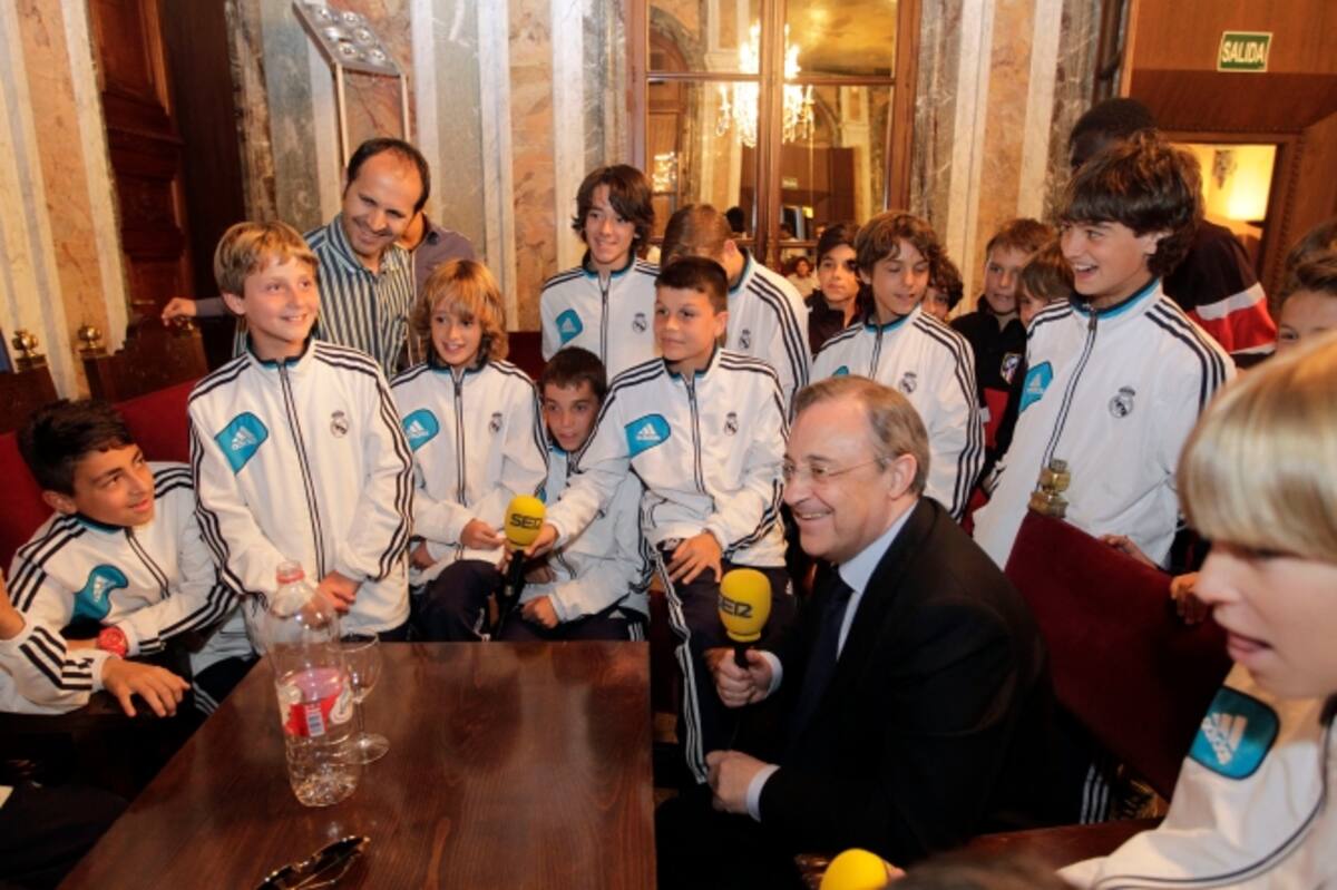 Los alevines del Real Madrid han preguntado al presidente por el equipo del año que viene
