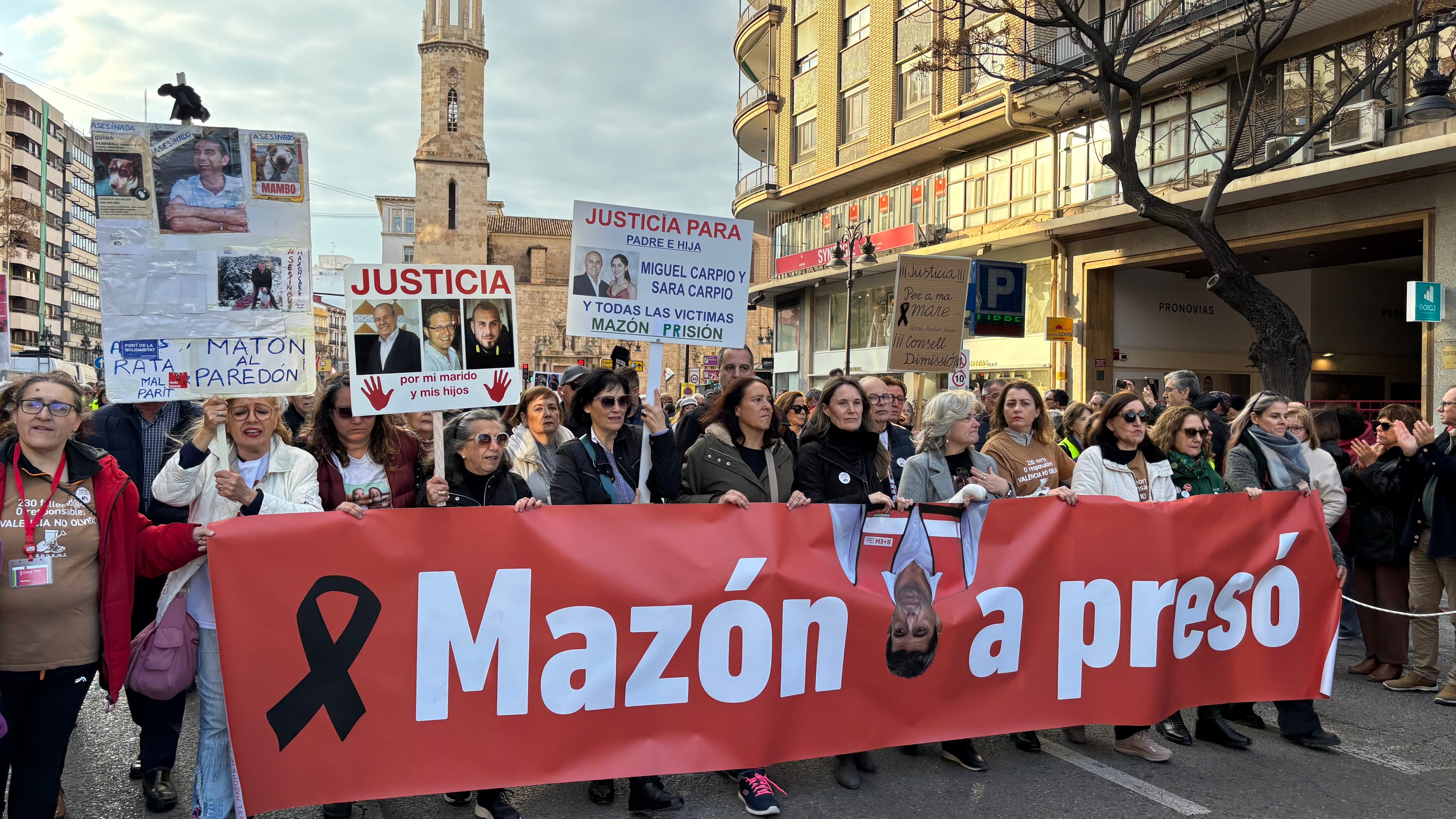Manifestación bajo el lema 'Mazón a presó' de este domingo, 1 de marzo, en el centro de València.