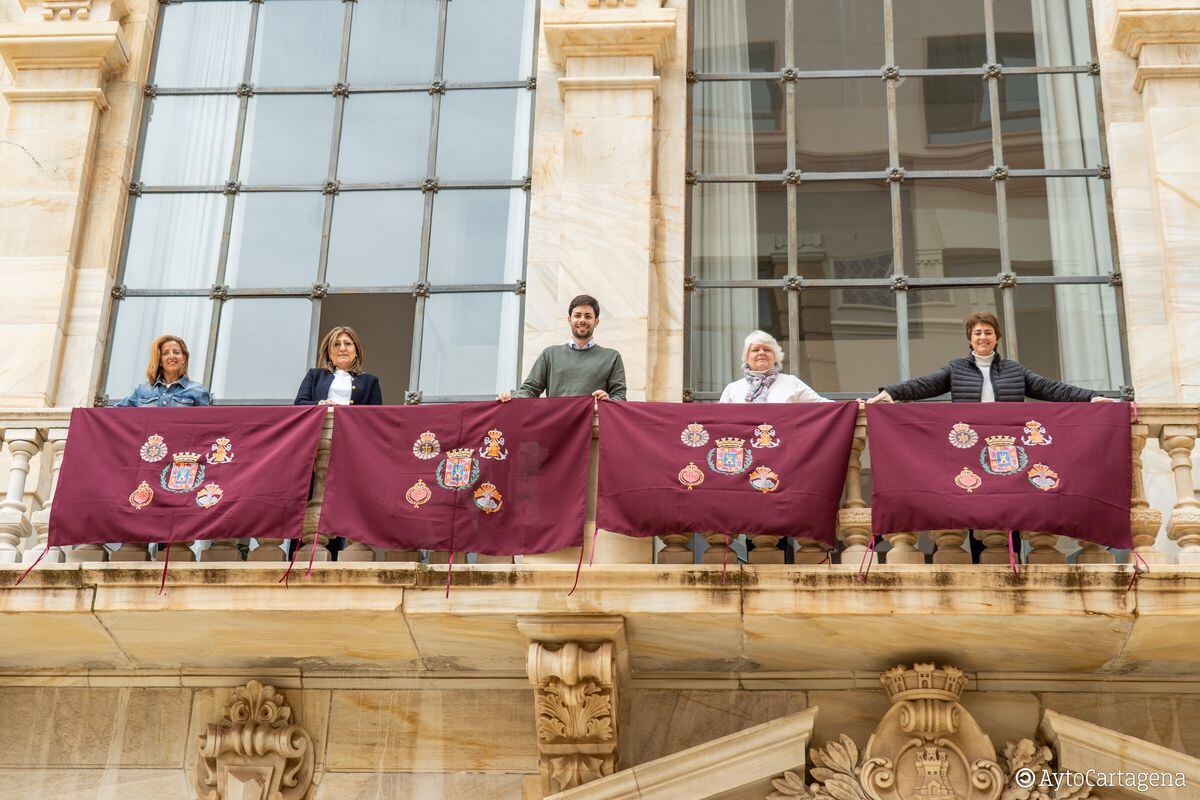 Las colgaduras que se colocarán en el centro