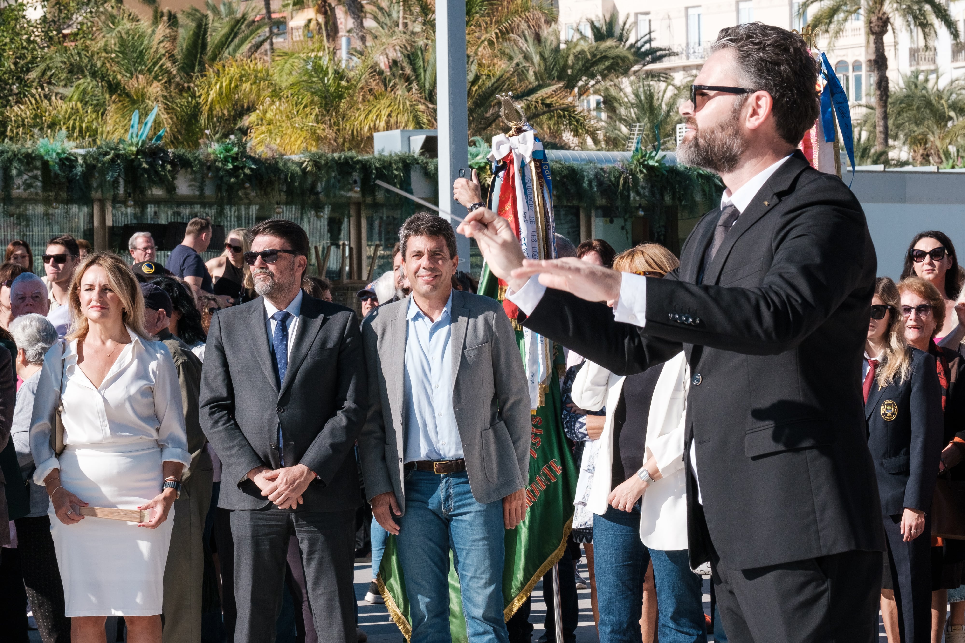 El president de la Generalitat, Carlos Mazón, en Alicante durante el concierto con motivo de Santa Cecilia