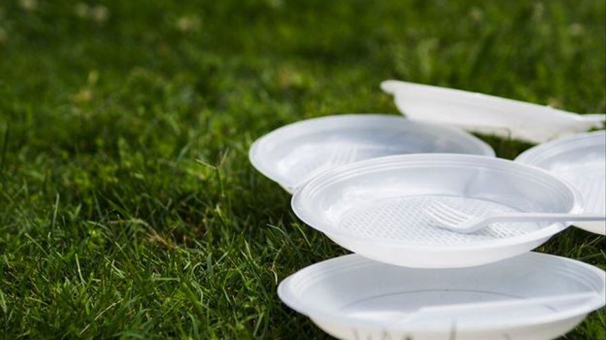 Plats i coberts de plàstic