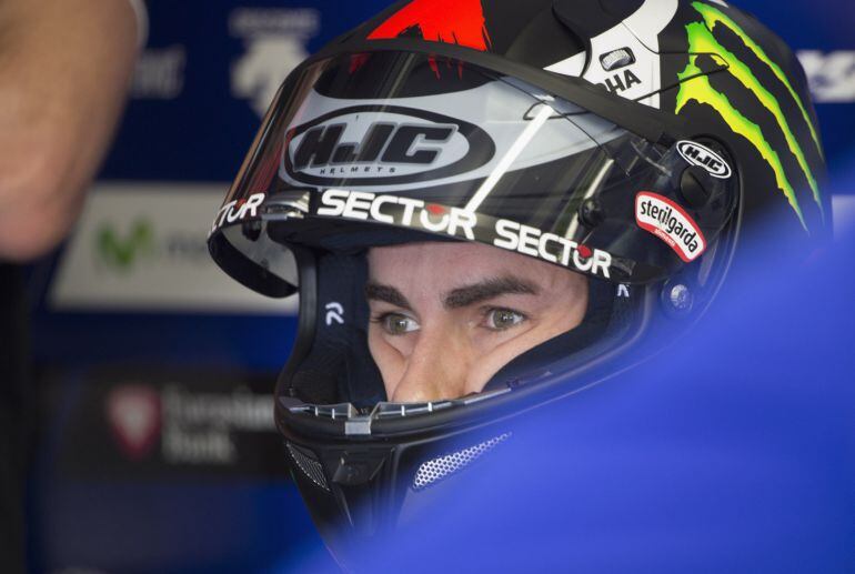 PHILLIP ISLAND, AUSTRALIA - OCTOBER 16:  Jorge Lorenzo of Italy and Movistar Yamaha MotoGP looks on in box during free practice for the 2015 MotoGP of Australia at Phillip Island Grand Prix Circuit on October 16, 2015 in Phillip Island, Australia.  (Photo by Mirco Lazzari gp/Getty Images)