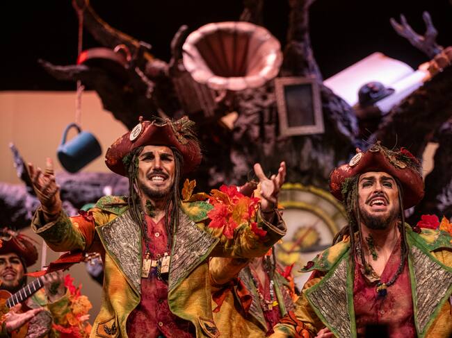 Comparsa 'DesOBDC'. Foto: Ayuntamiento de Cádiz.