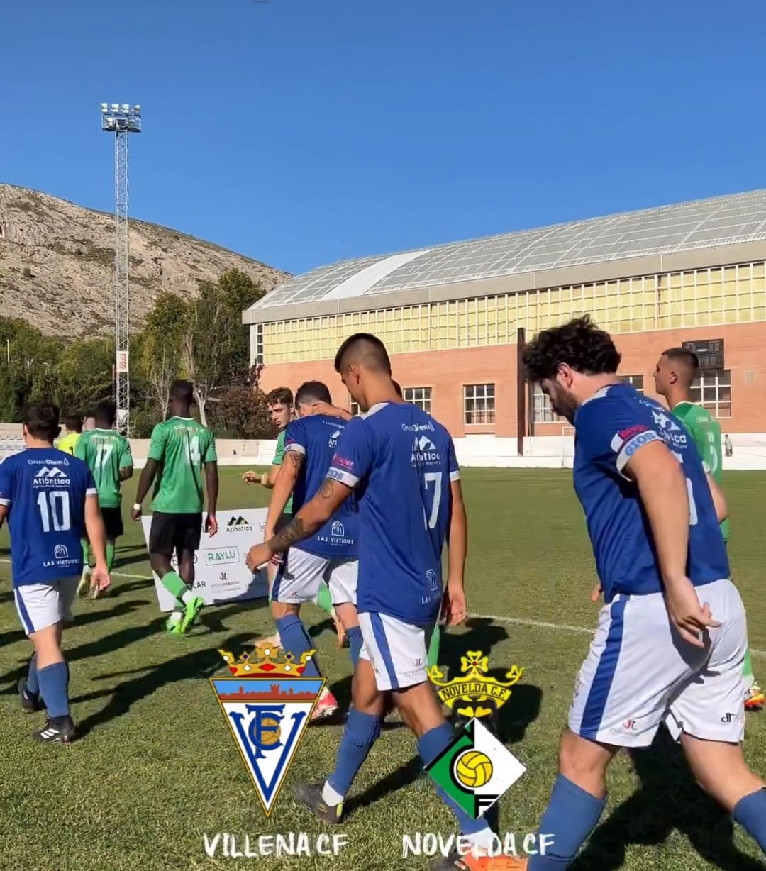 El Villena CF sale al campo