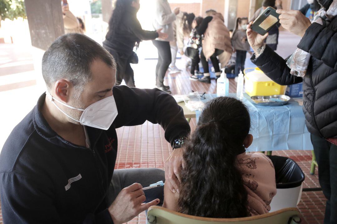 Vacunación en un centro educativo de la Comunitat Valenciana