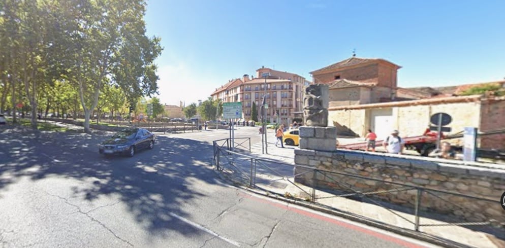 Confluencia entre la avenida Padre Claret y la calle Coronel Ramón Rexach (Segovia)