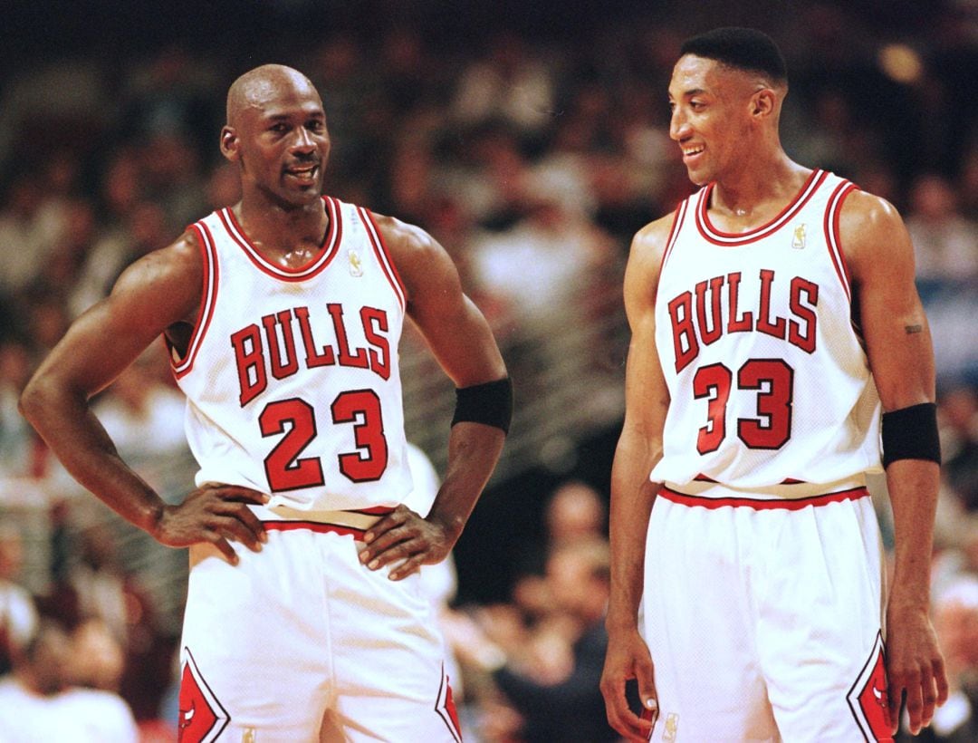 Michael Jordan y Pippen 