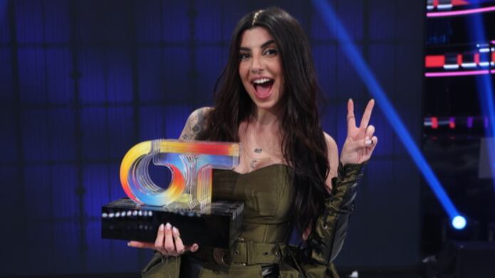 Naiara Moreno con el premio de OT 2023.