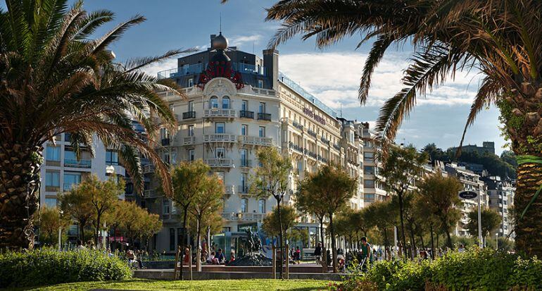 Vista de la fachada del Hotel Londres de San Sebastián.
