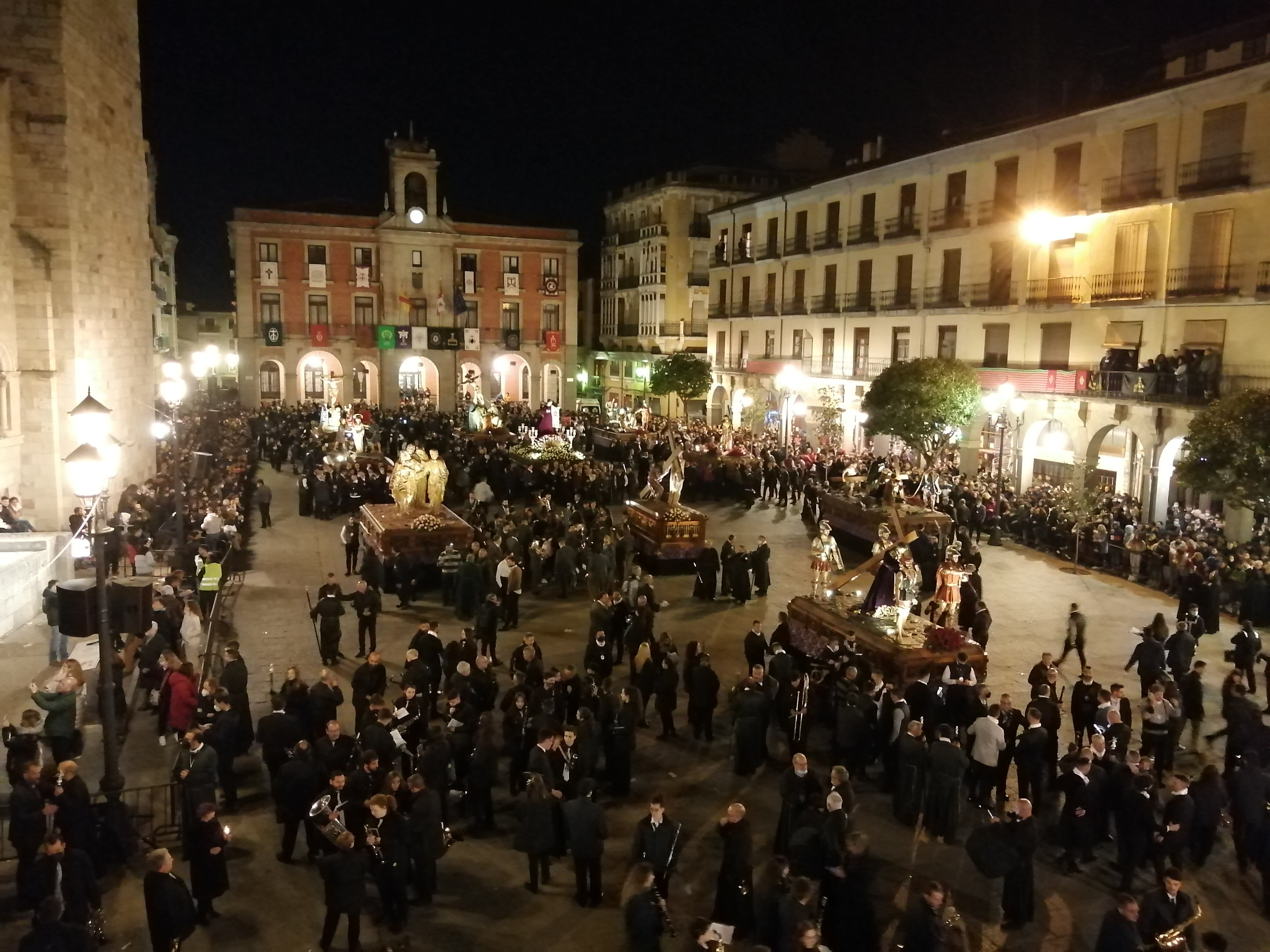 Salida de la procesión de Jesus Nazareno