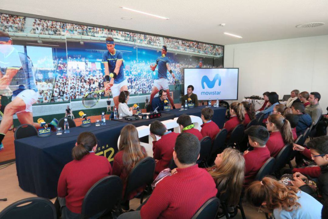 Programa especial del Día Mundial de la Radio, en la Rafa Nadal Academy