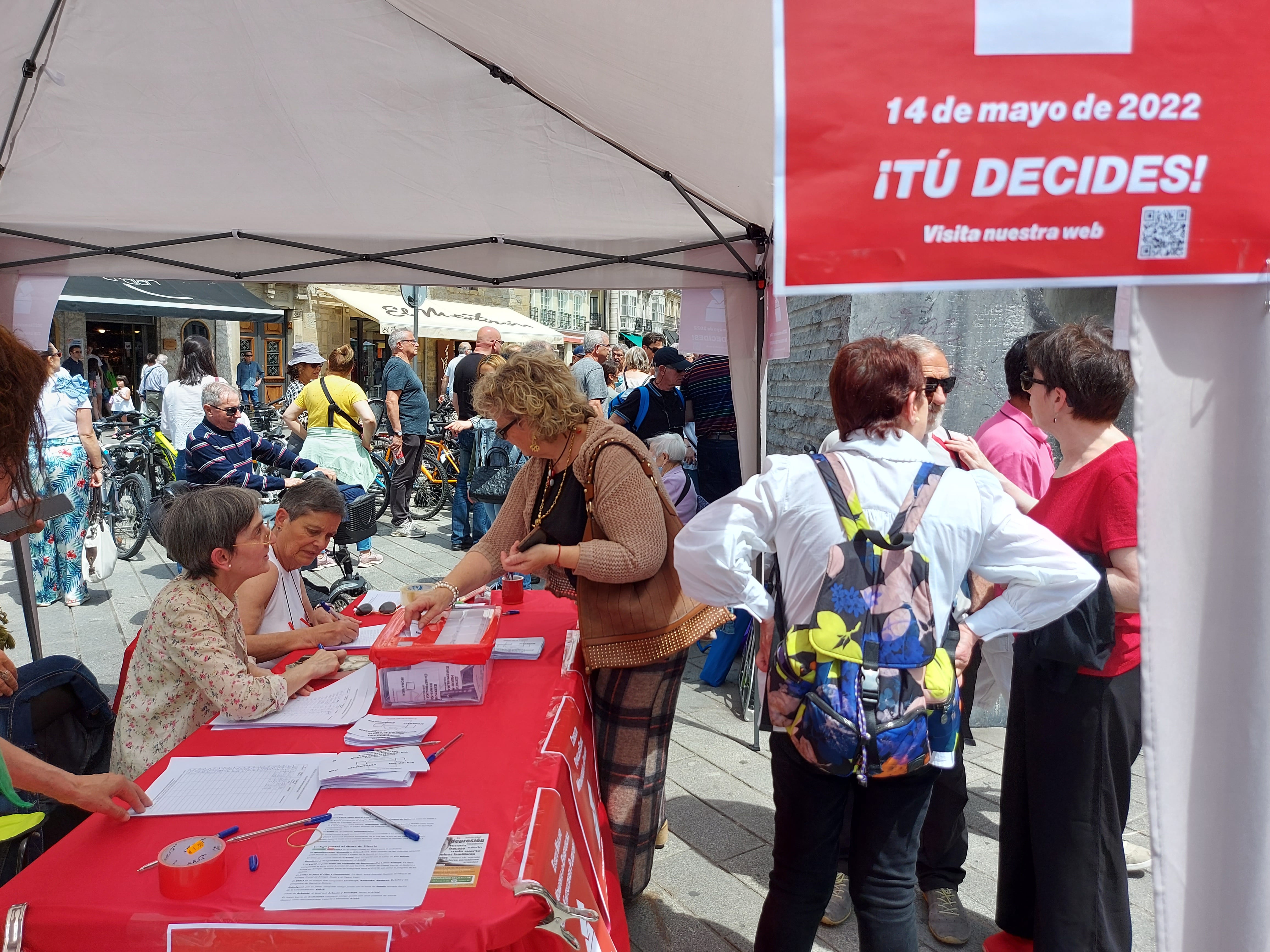 Consulta Monarquía-República en Vitoria