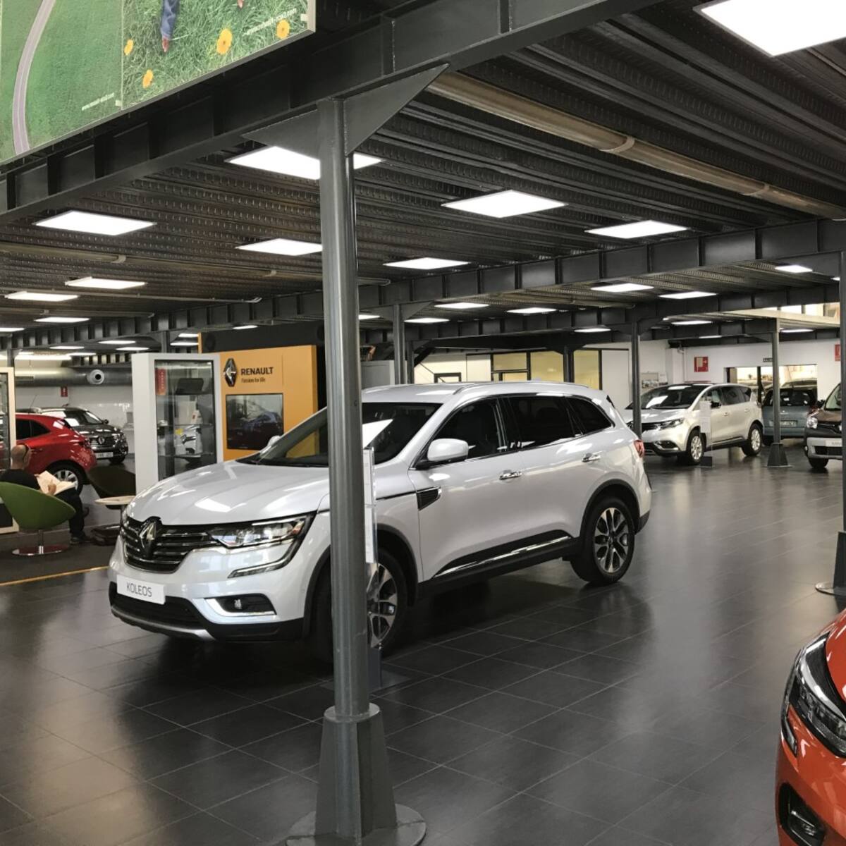 Refuerzo al sector del automóvil con ayudas para la renovación del parque de vehículos