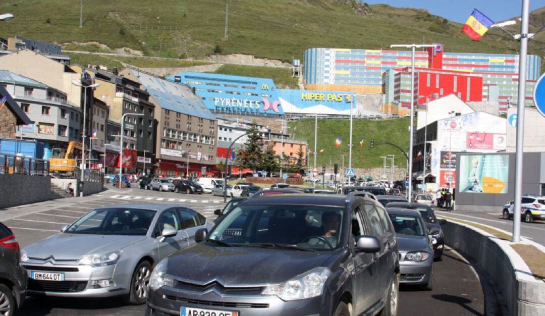 Àlex Ruiz assegura que alguns propietaris han venit propietats personals per mantenir el negoci