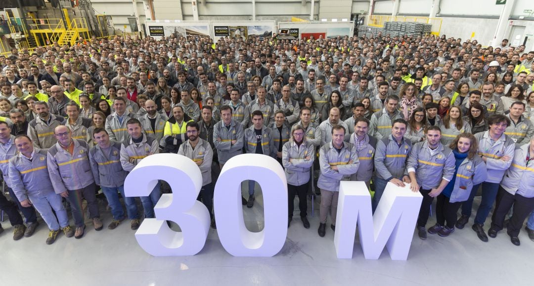 Trabajadores de la factoría de Motores