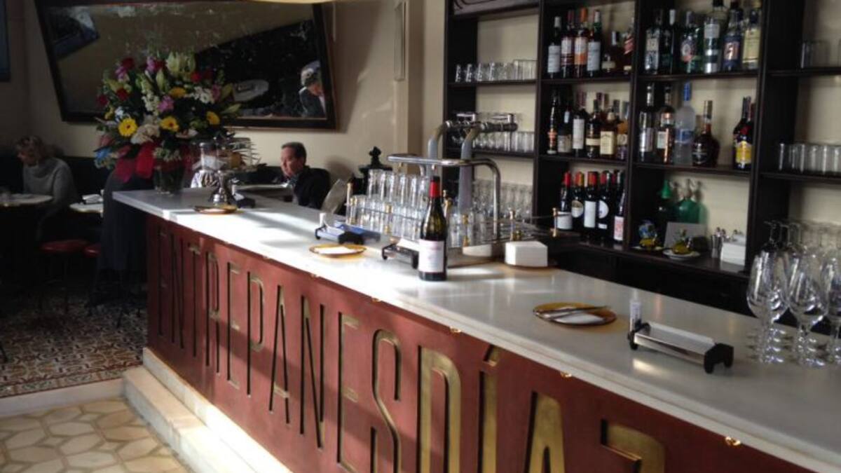 L'home que necessitava cambrers de més de 50 anys