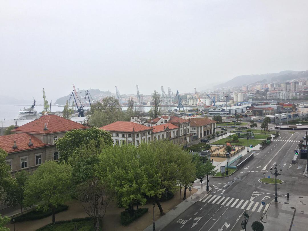 Vigo con cielos encapotados