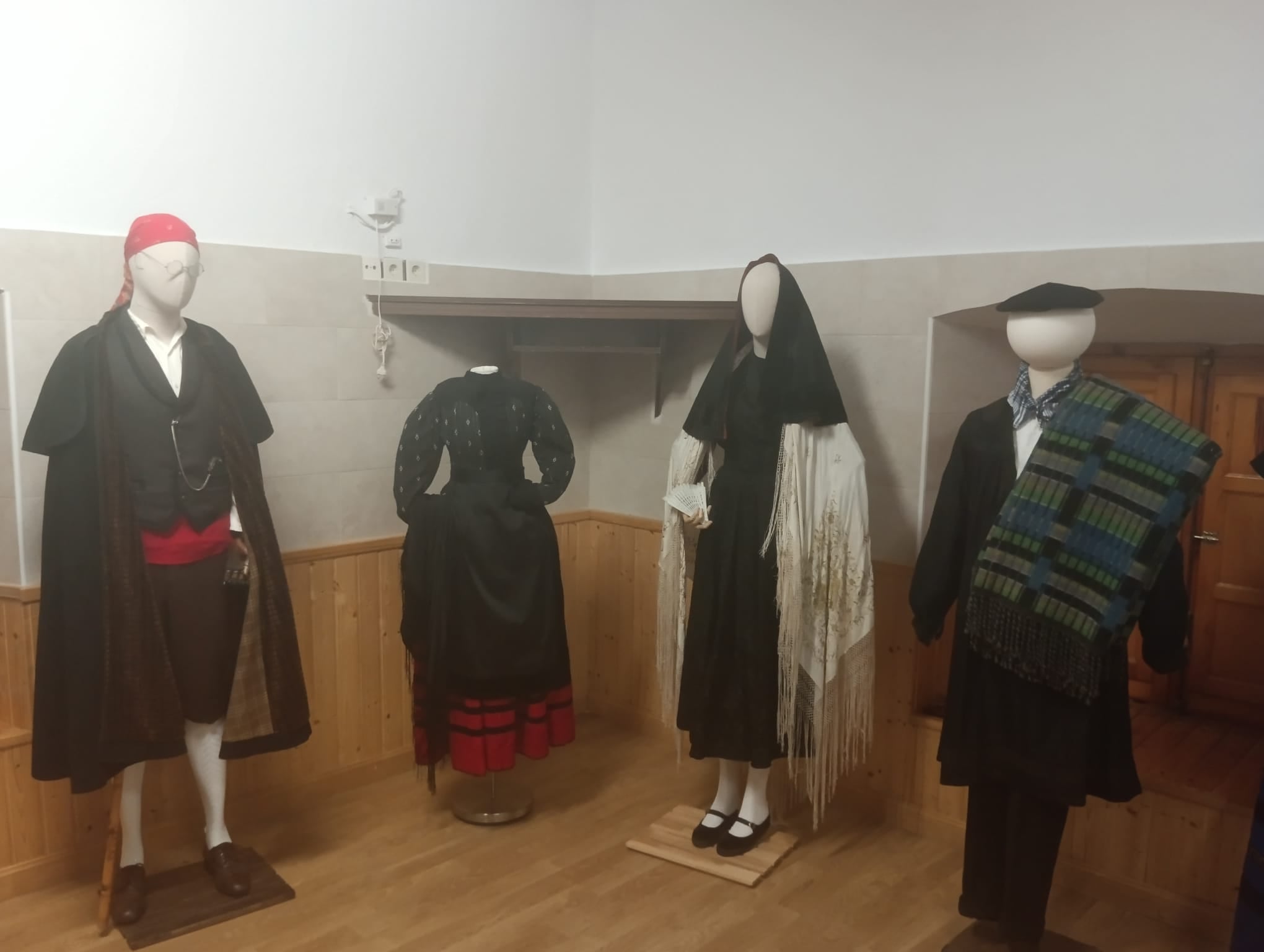 Museo de indumentaria de Campillo de Aranda en preparación