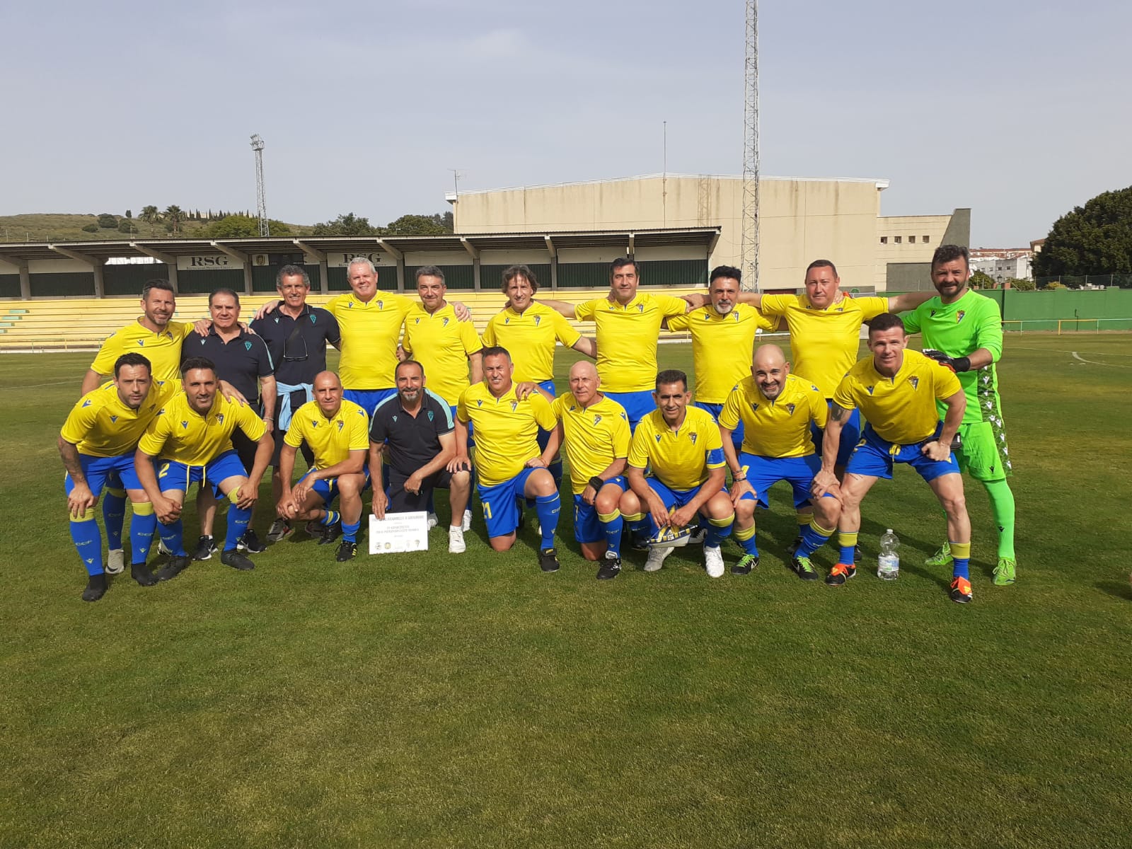 Veteranos del Cádiz CF en un anterior encuentro.