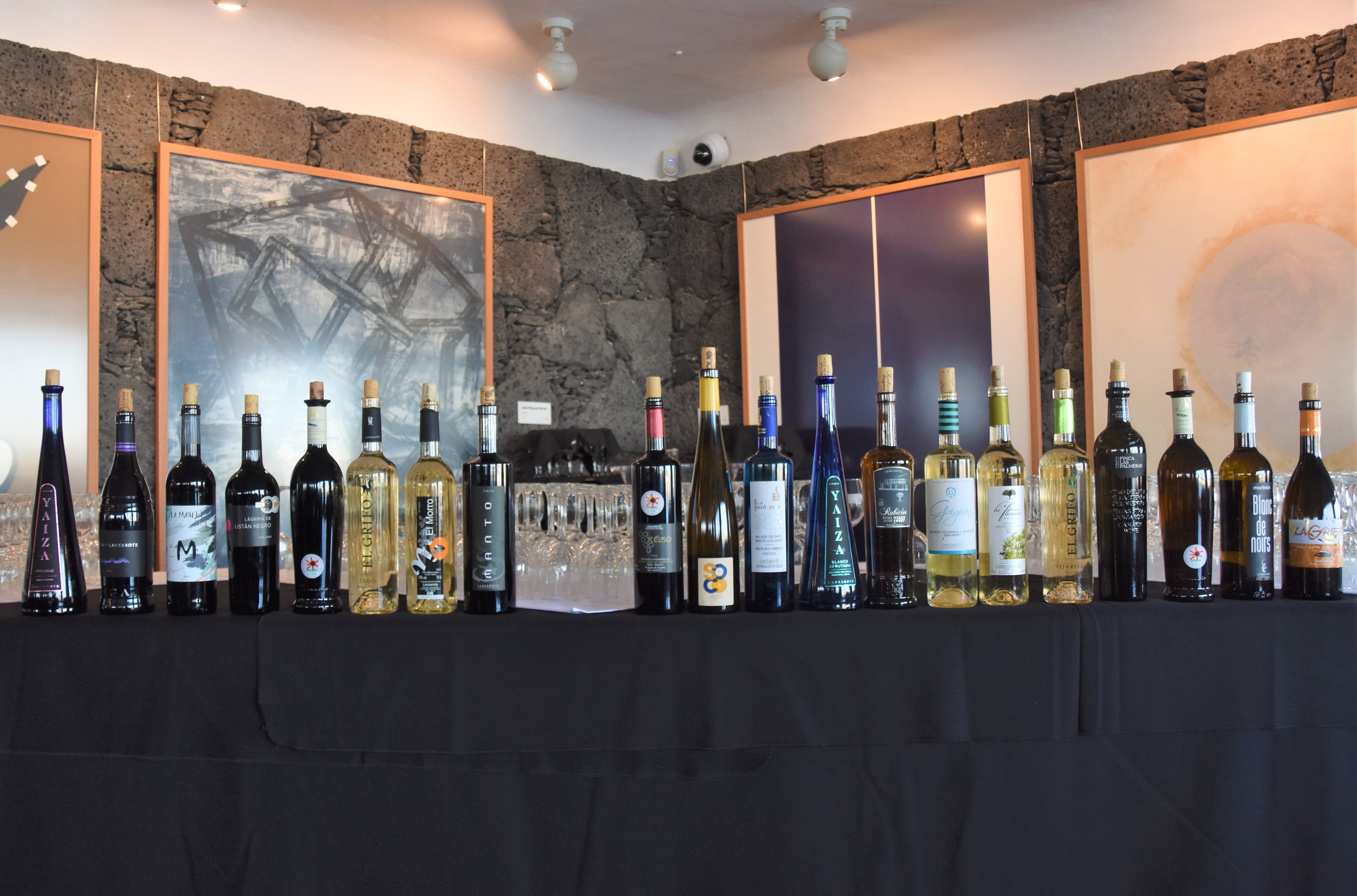 Botellas de los vinos que fueron catados.