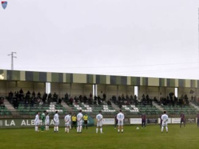 Minuto de silencio en La Albuera