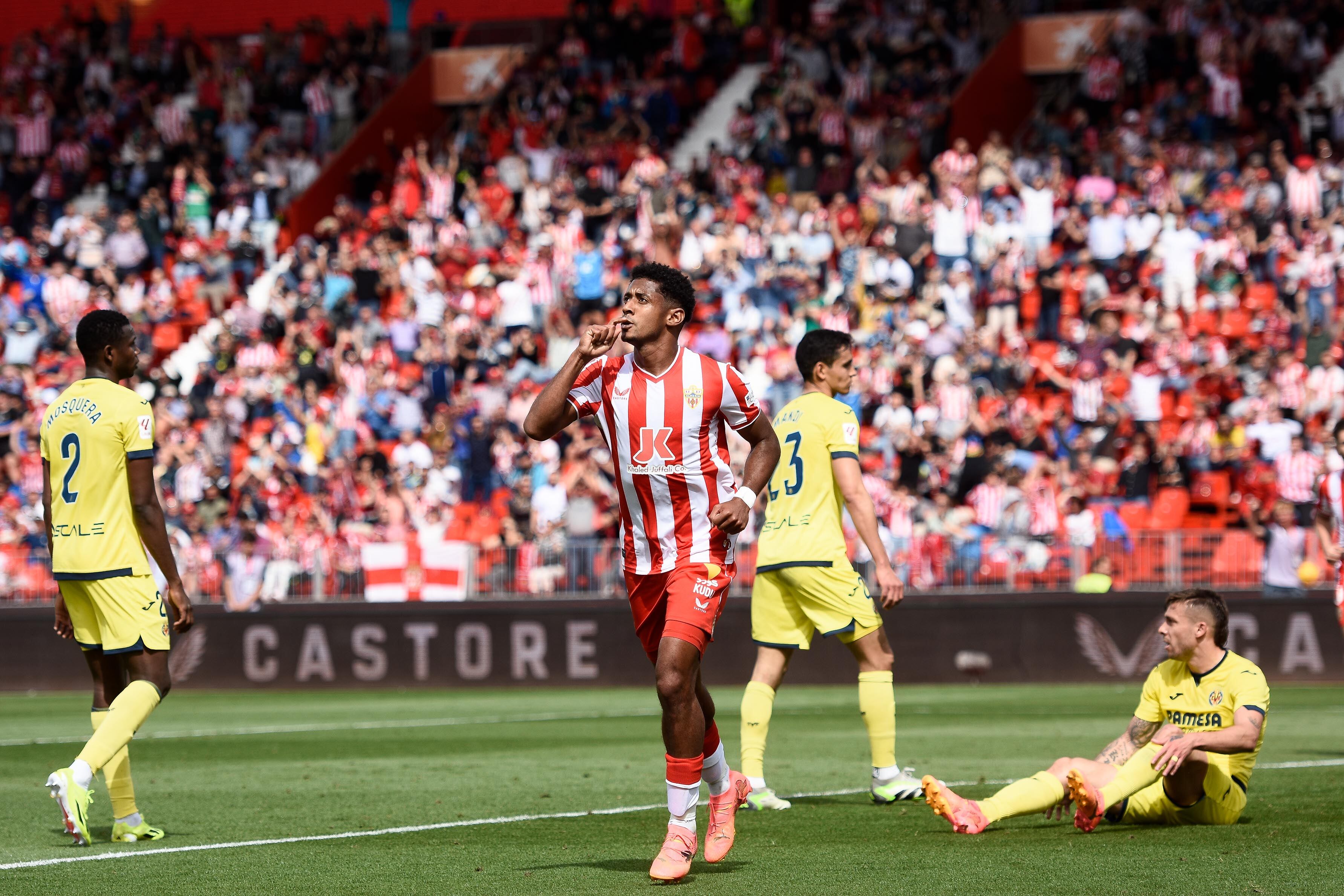 Choco Lozano celebra su gol al Villarreal.